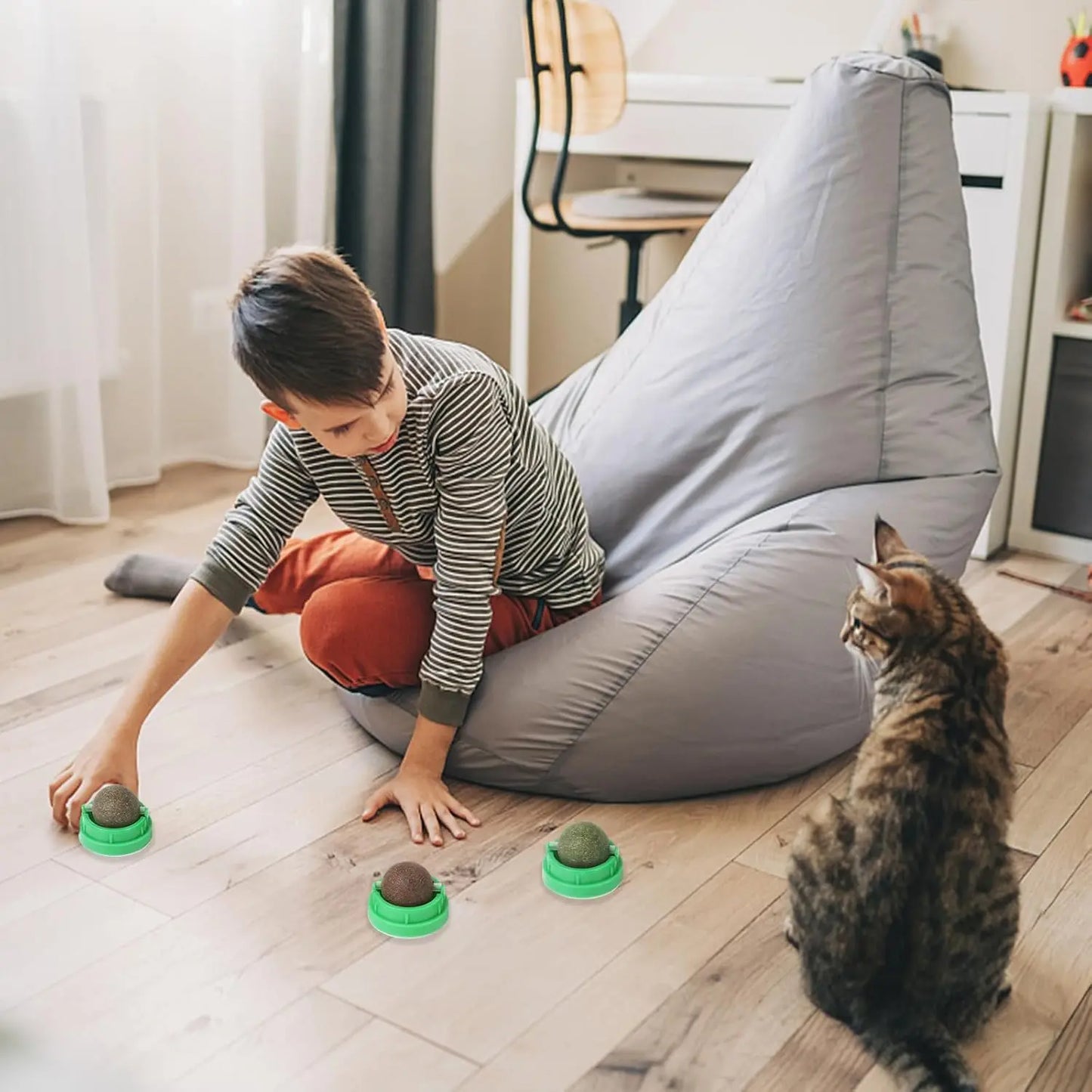Catnip & Silvervine Dental Chew Balls for Cats – 4-Pack Energy Toy for Active Kittens